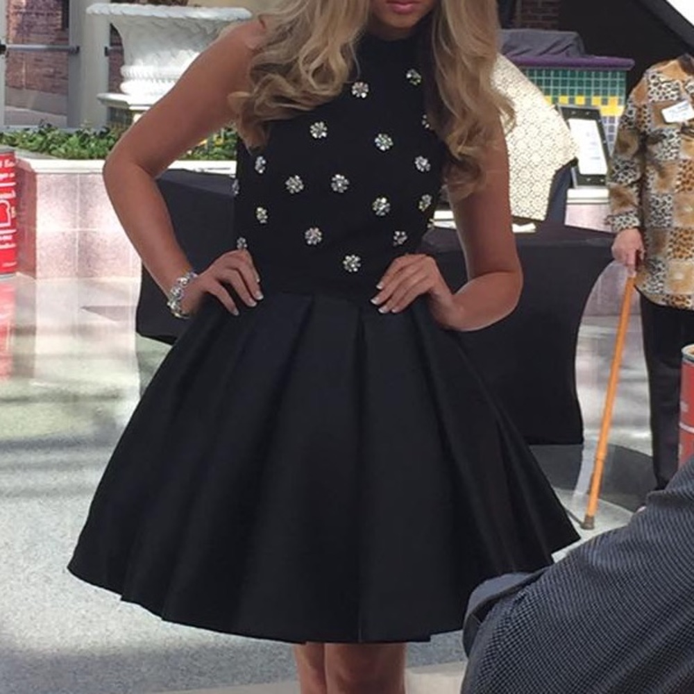 Maslavi Black Dress